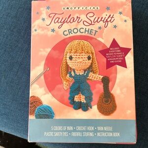 Taylor Swift crochet kit